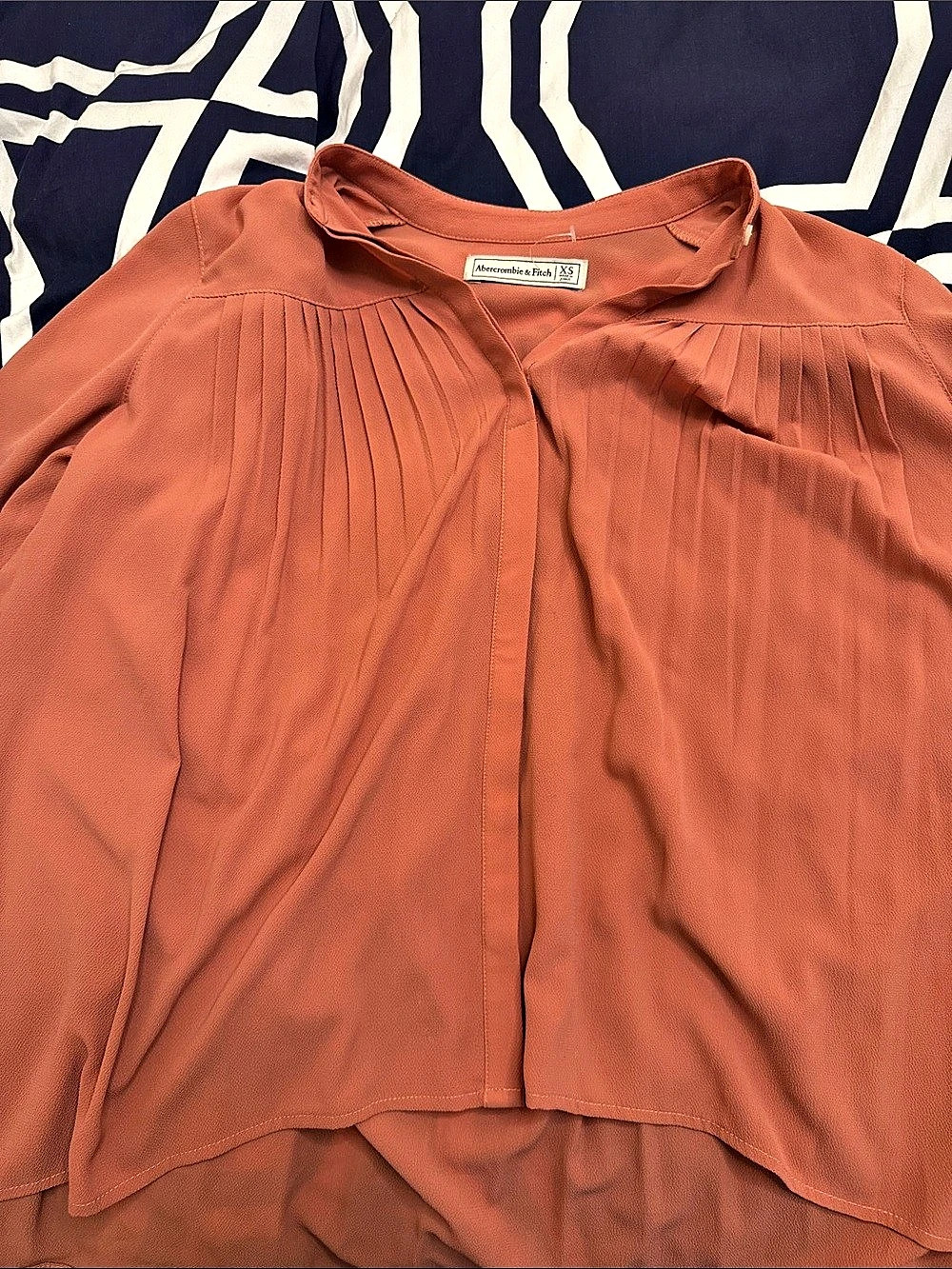 Abercrombie & Fitch Pleated Long Sleeve Blouse in Orange Size XS Like New